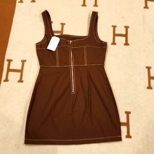 L Brown fitted skirt